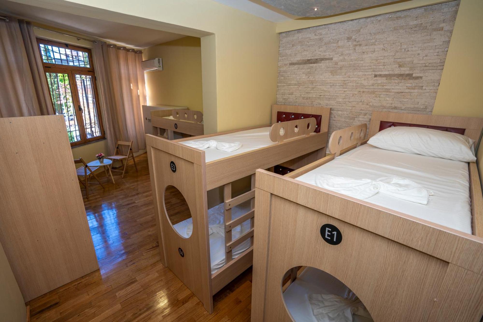Terrace Hostel & Lounge Bar Shkodër Dış mekan fotoğraf