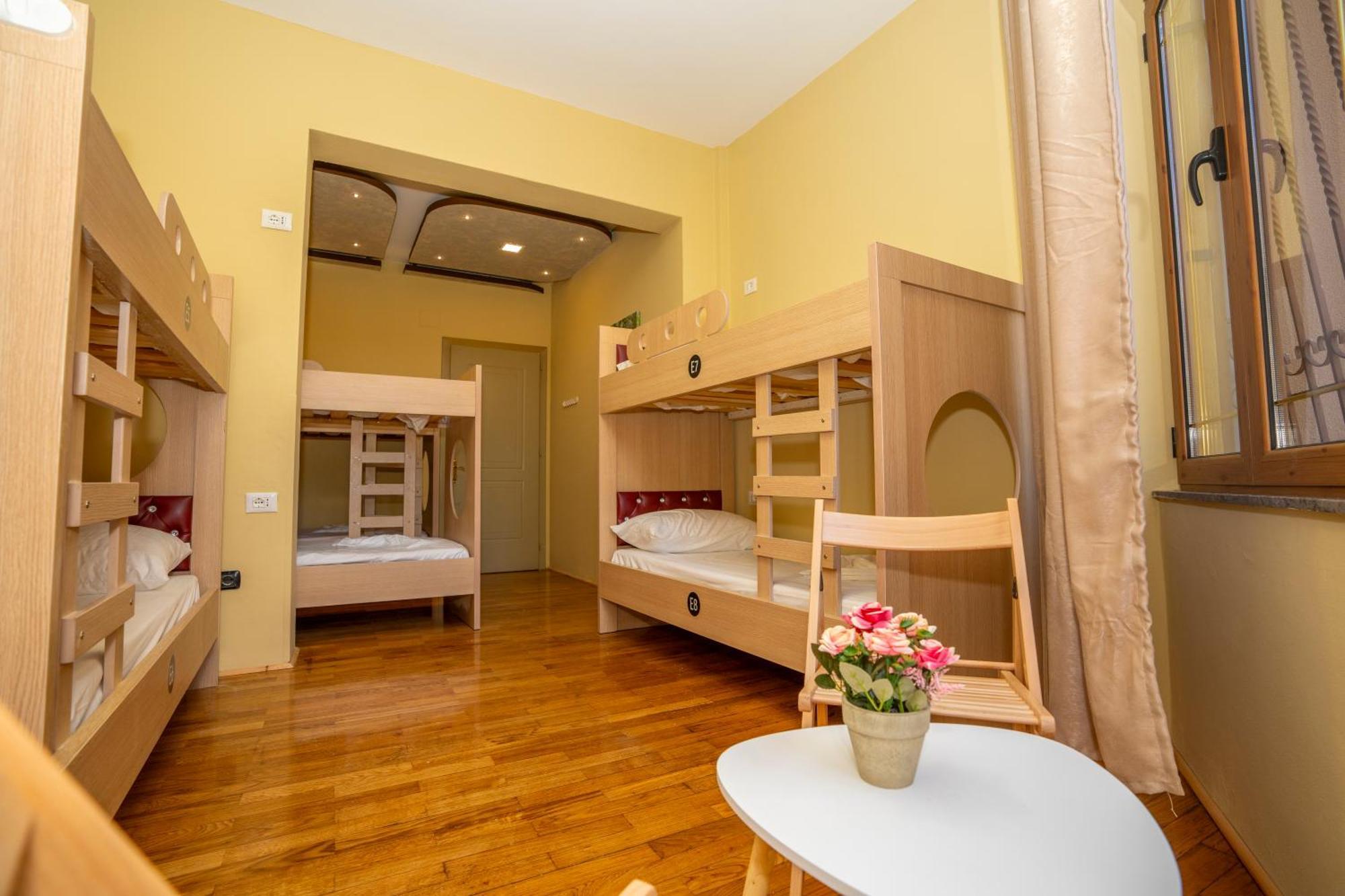 Terrace Hostel & Lounge Bar Shkodër Dış mekan fotoğraf