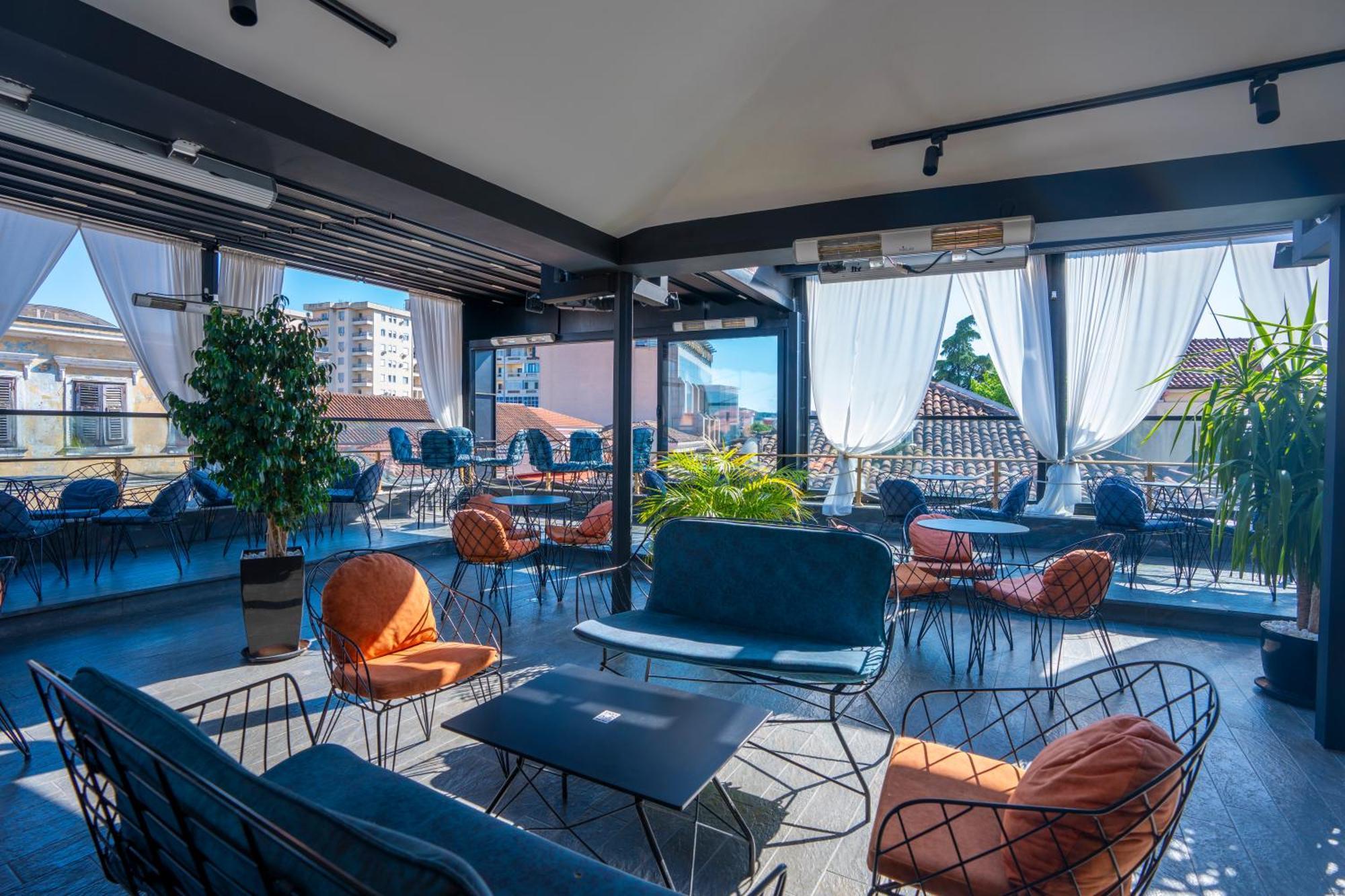 Terrace Hostel & Lounge Bar Shkodër Dış mekan fotoğraf