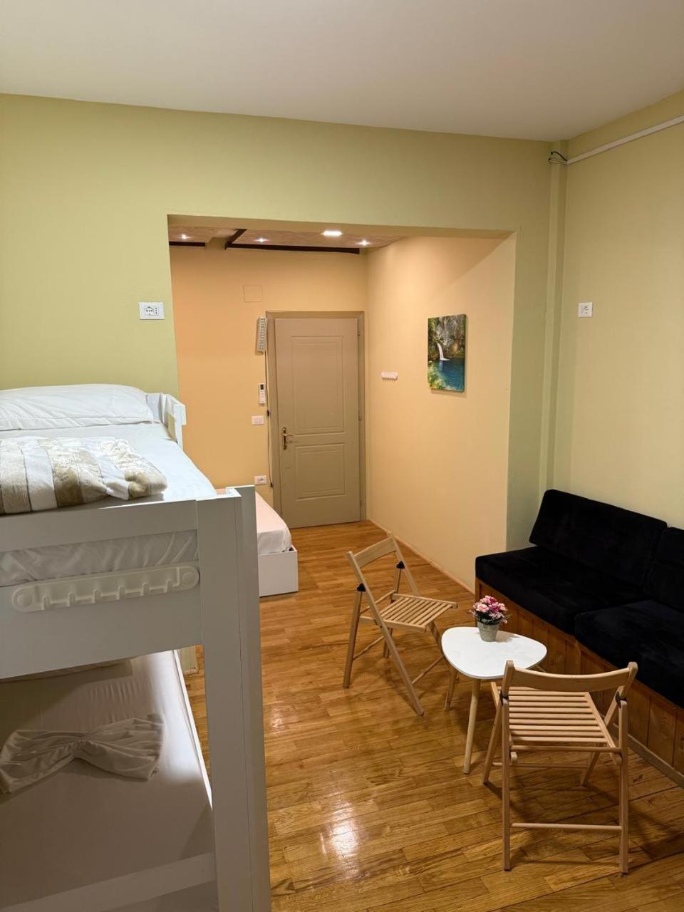 Terrace Hostel & Lounge Bar Shkodër Dış mekan fotoğraf